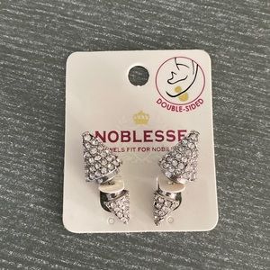 Noblesse Front and Back pointed Triangle Earrings